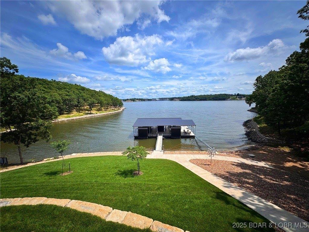 243 E Villages Estates Road, Sunrise Beach, MO 65079