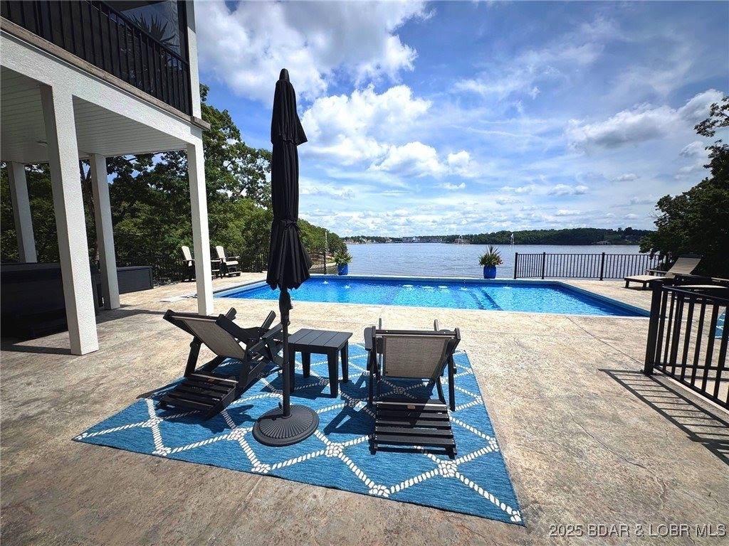 243 E Villages Estates Road, Sunrise Beach, MO 65079