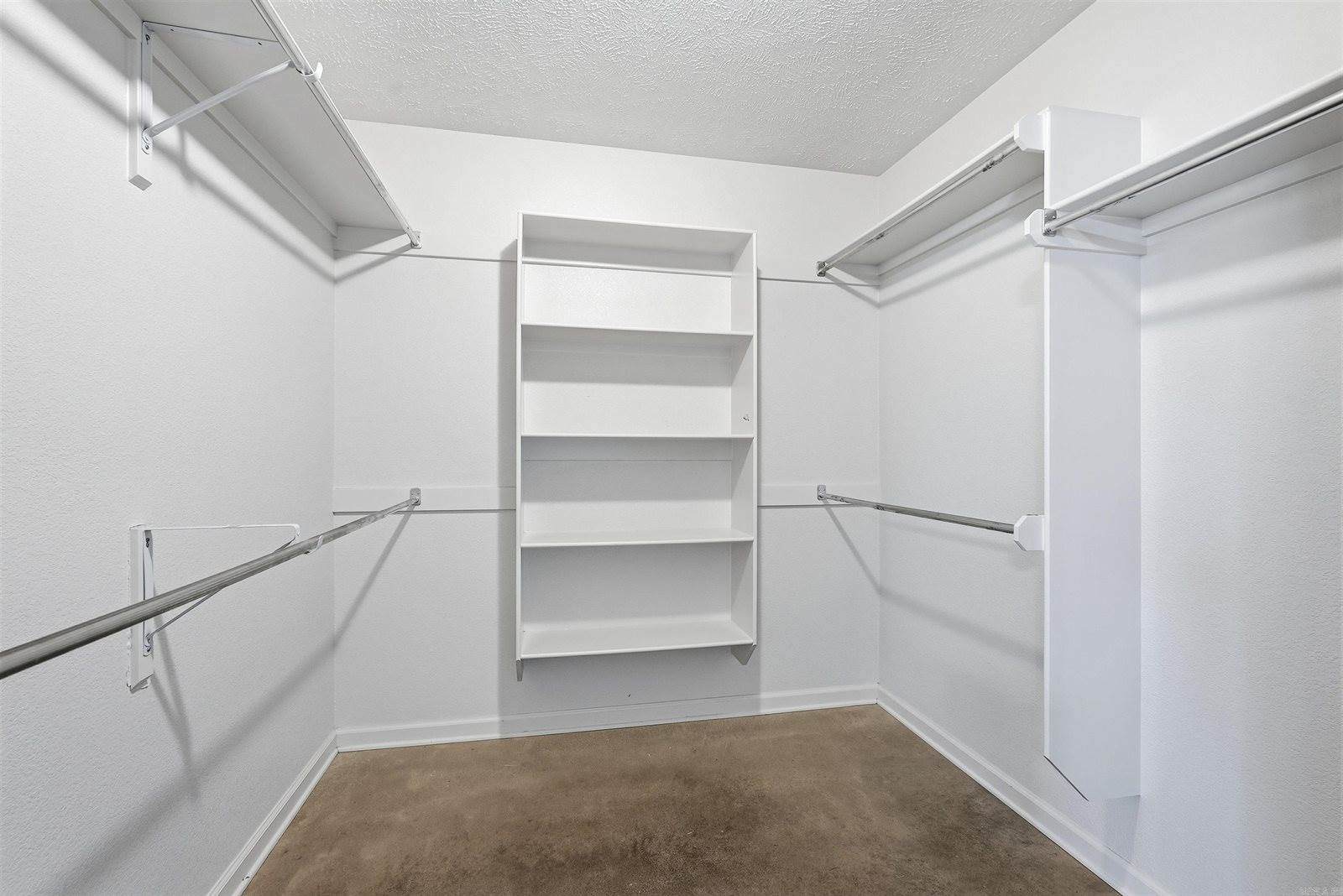 20 Golden Leaf, Greenbrier, AR 72058