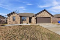 20 Golden Leaf, Greenbrier, AR 72058