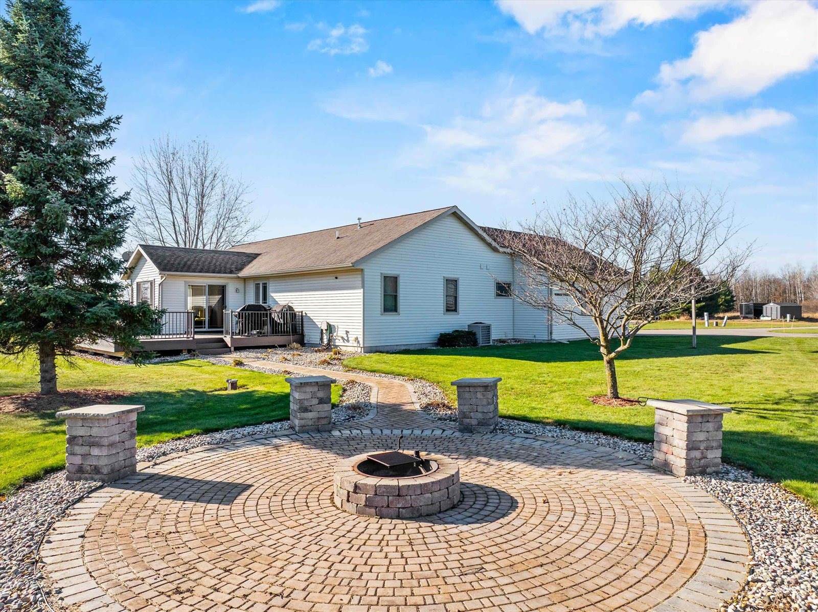 203715 Sun Ridge Drive, Spencer, WI 54479