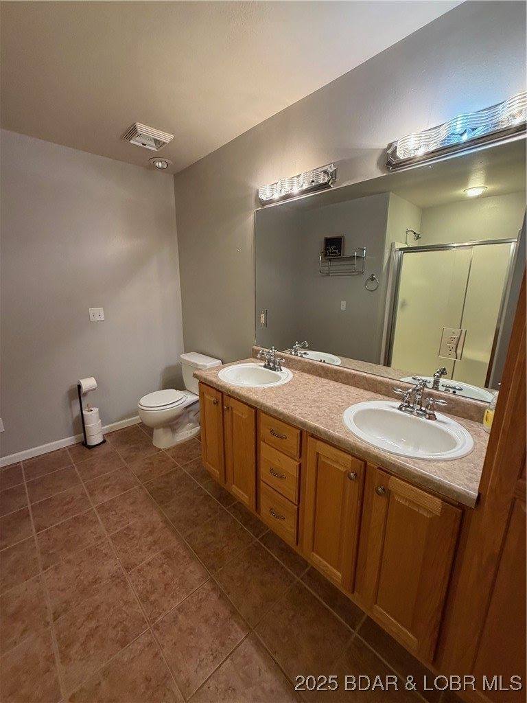 27630 Golden Point Lane, Barnett, MO 65011