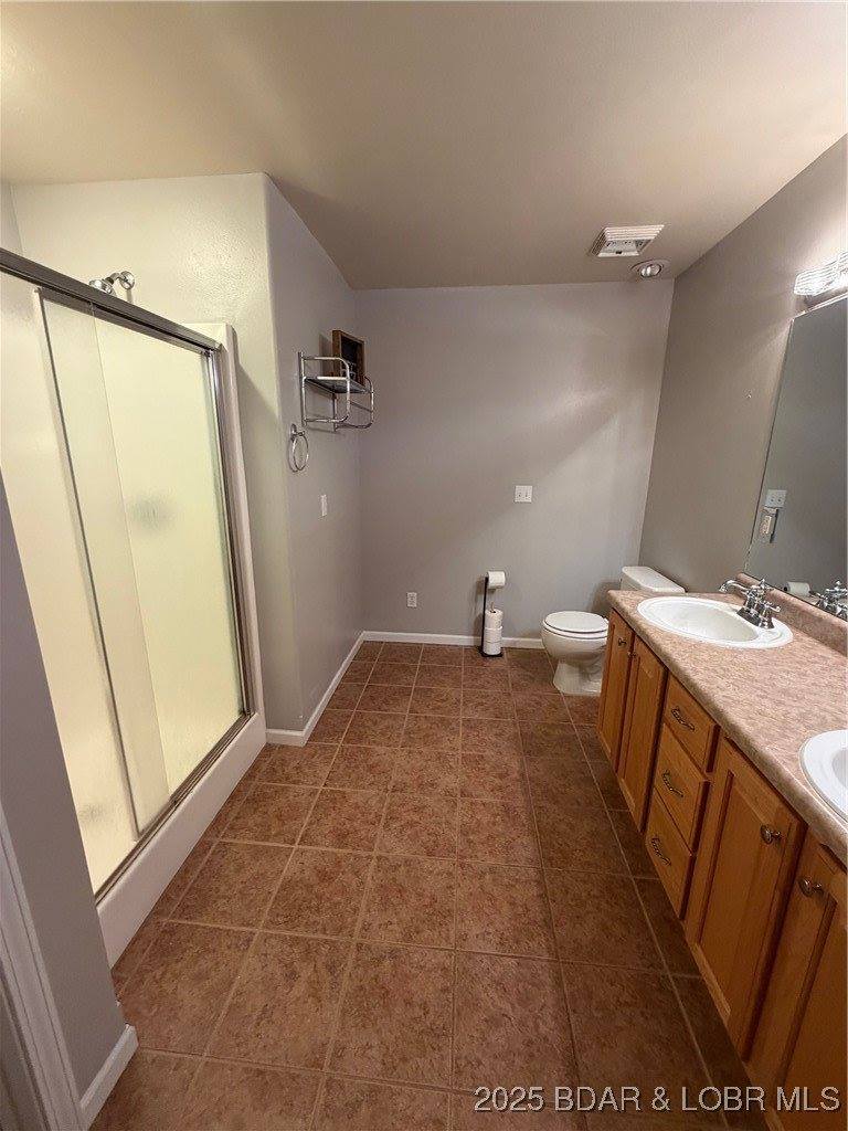 27630 Golden Point Lane, Barnett, MO 65011