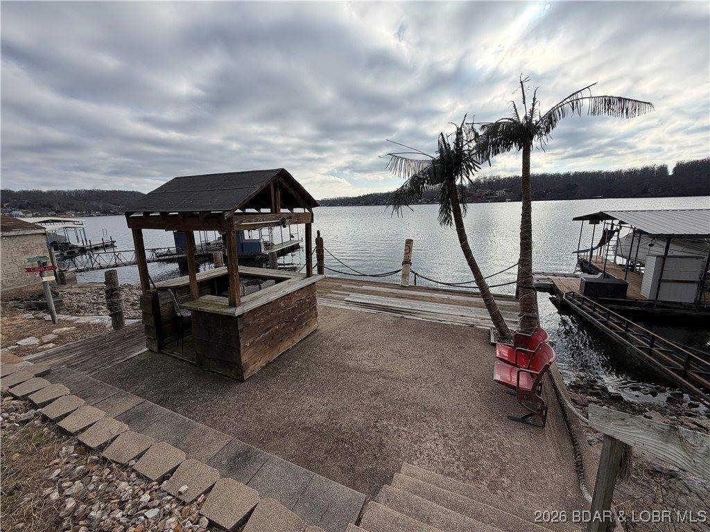 27630 Golden Point Lane, Barnett, MO 65011