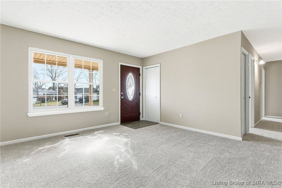 2301 Dunbar Drive, Jeffersonville, IN 47130