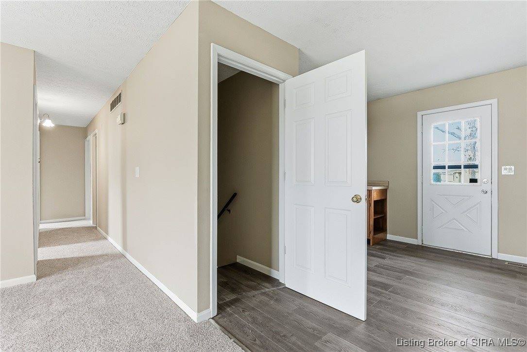 2301 Dunbar Drive, Jeffersonville, IN 47130