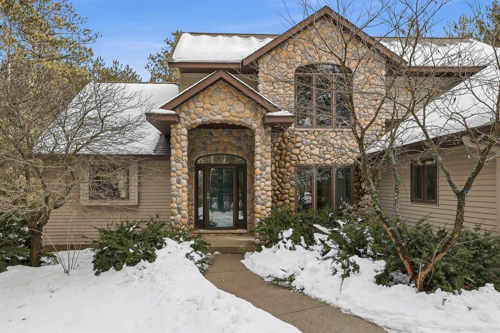 1665 S Ponderosa Drive, Stevens Point, WI 54482