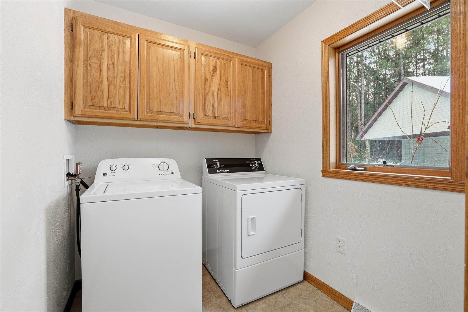 1665 S Ponderosa Drive, Stevens Point, WI 54482