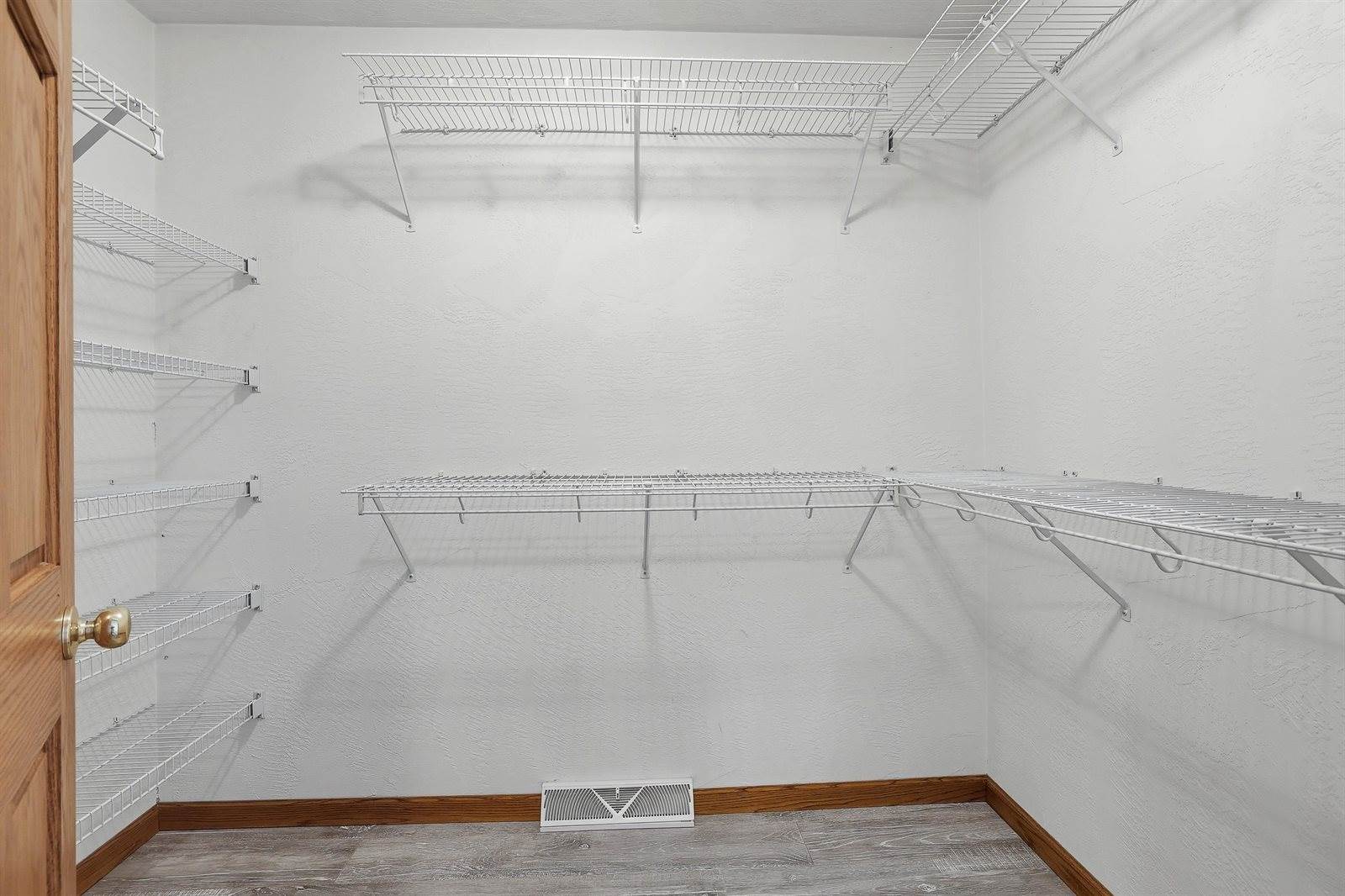 1665 S Ponderosa Drive, Stevens Point, WI 54482