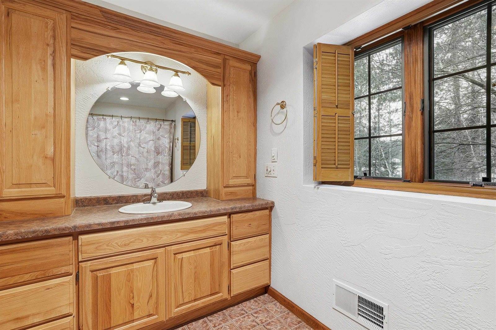 1665 S Ponderosa Drive, Stevens Point, WI 54482