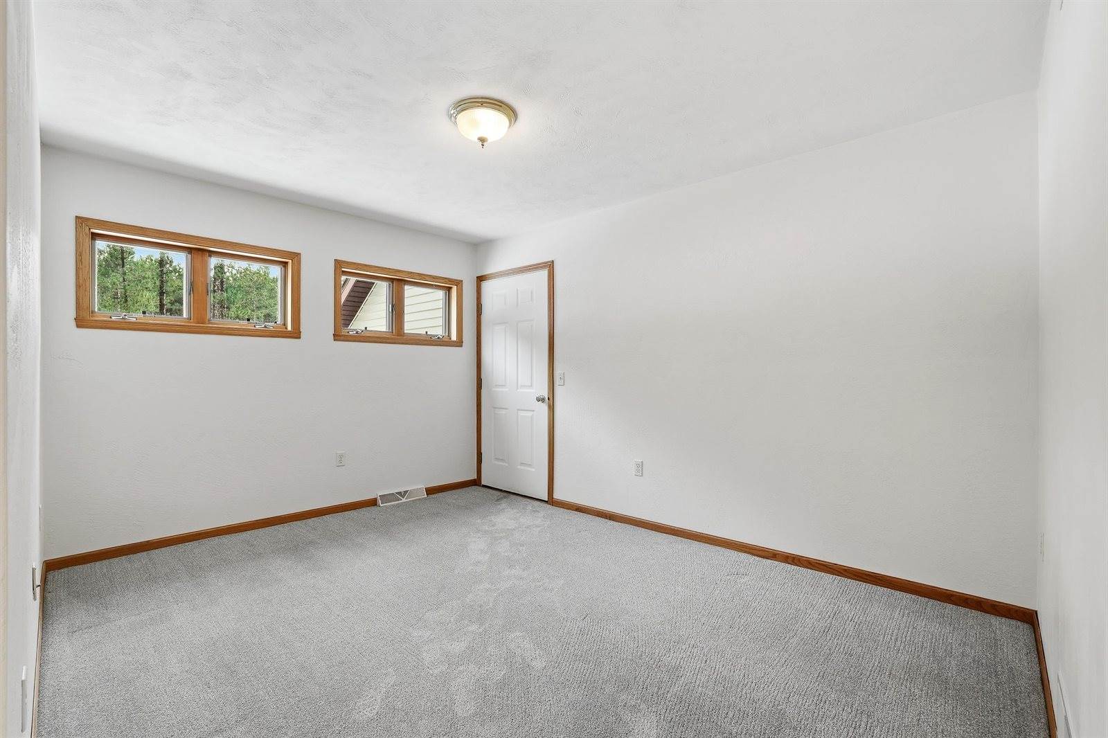 1665 S Ponderosa Drive, Stevens Point, WI 54482