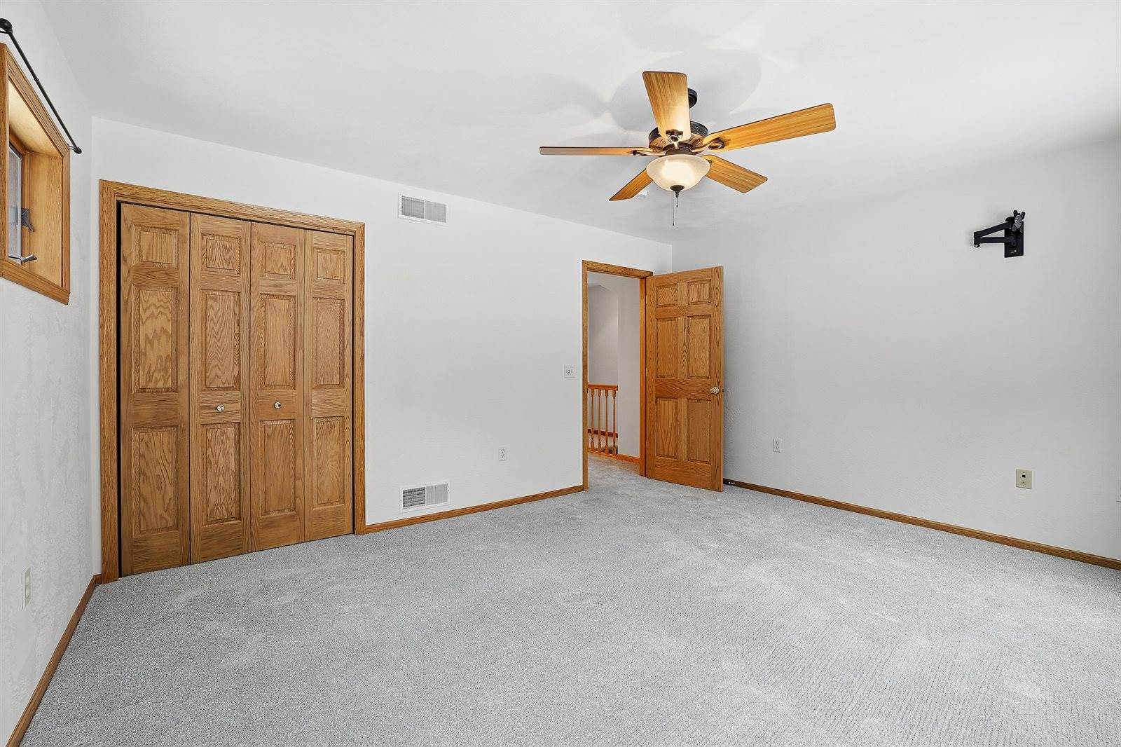 1665 S Ponderosa Drive, Stevens Point, WI 54482