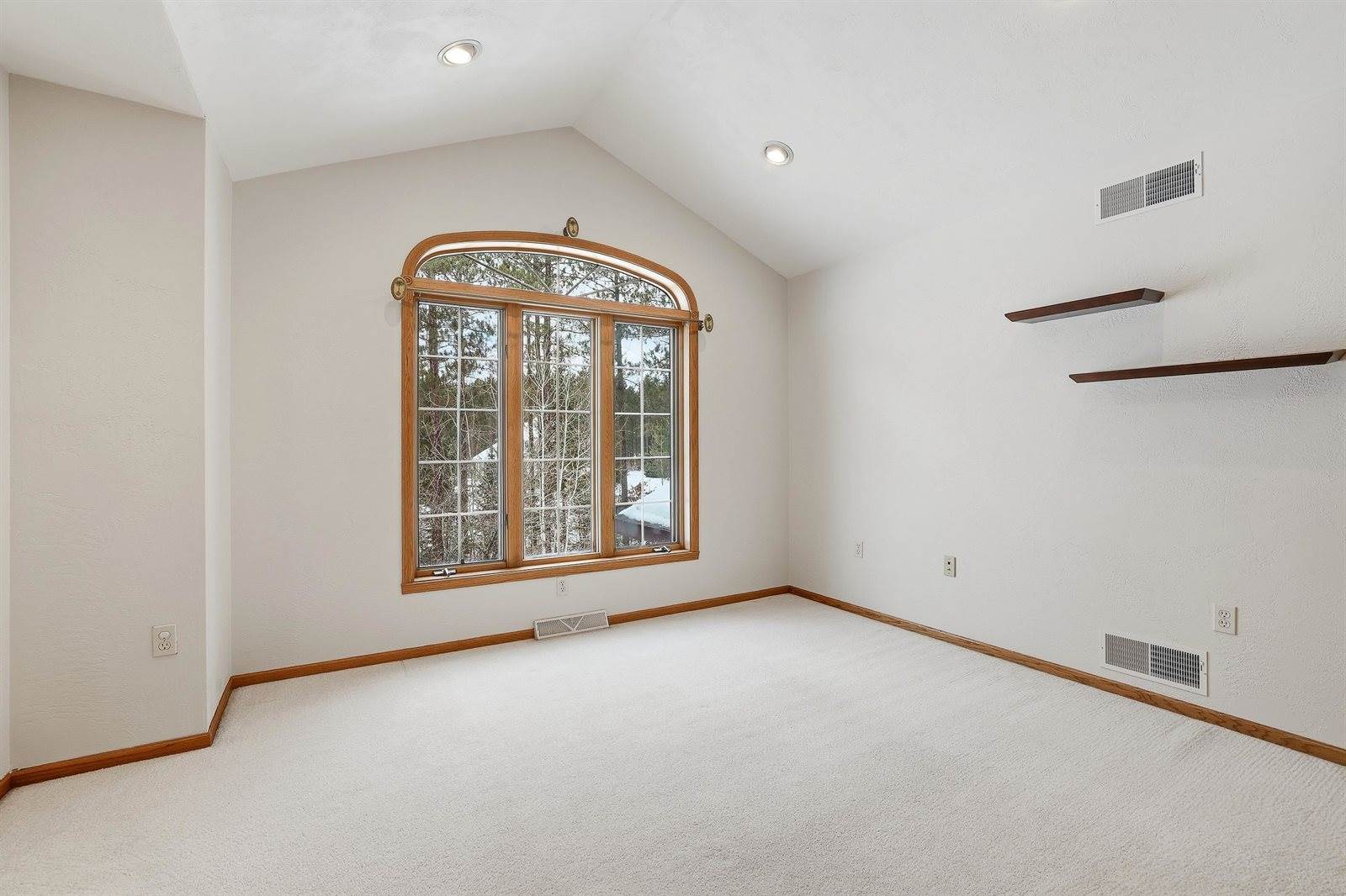 1665 S Ponderosa Drive, Stevens Point, WI 54482