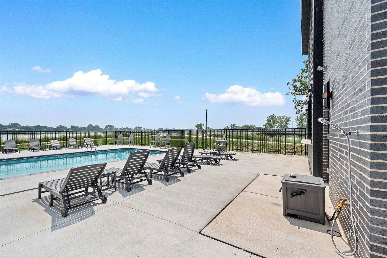 433 Aldon Circle, #404, Ashwaubenon, WI 54304