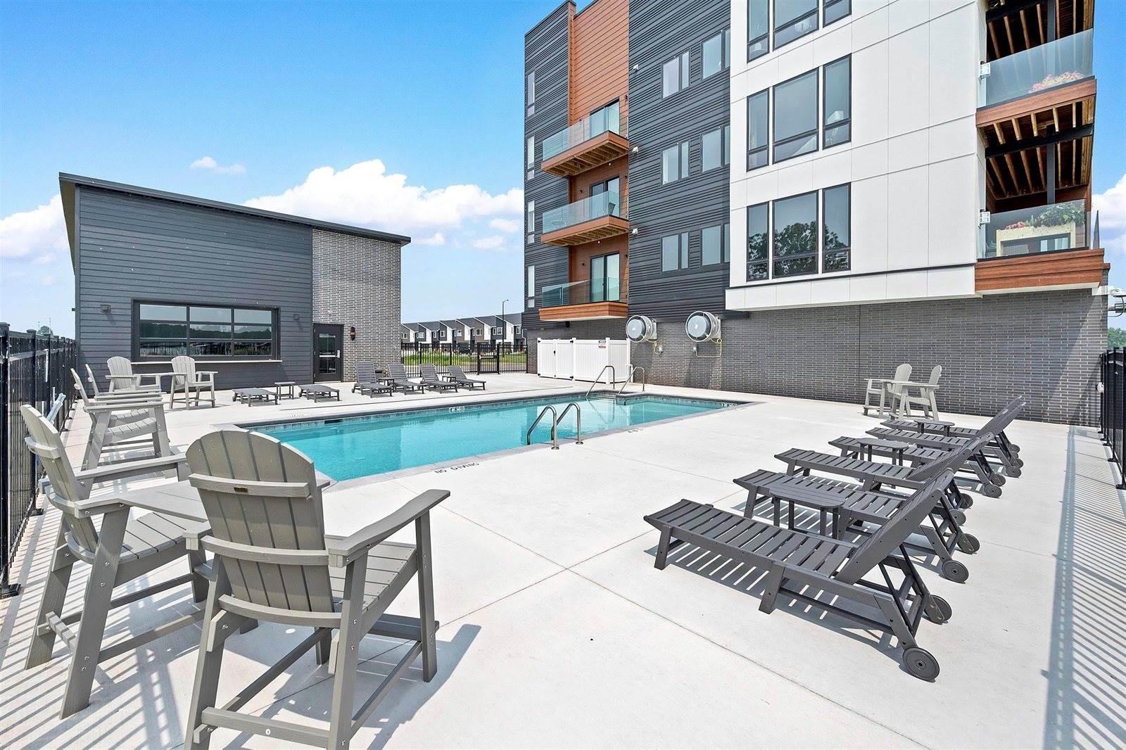 433 Aldon Circle, #207, Ashwaubenon, WI 54304