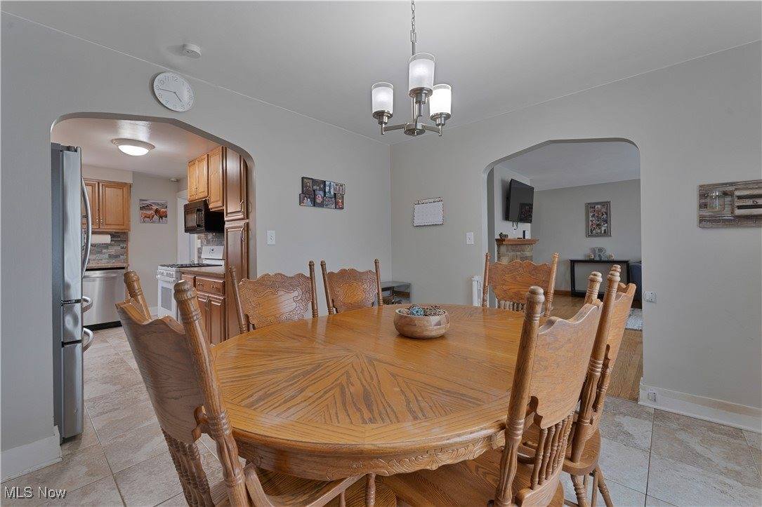 2621 Calla Road East, Poland, OH 44514