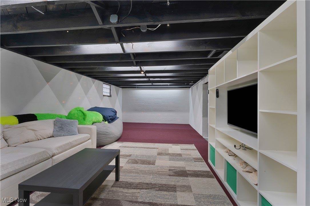 2621 Calla Road East, Poland, OH 44514