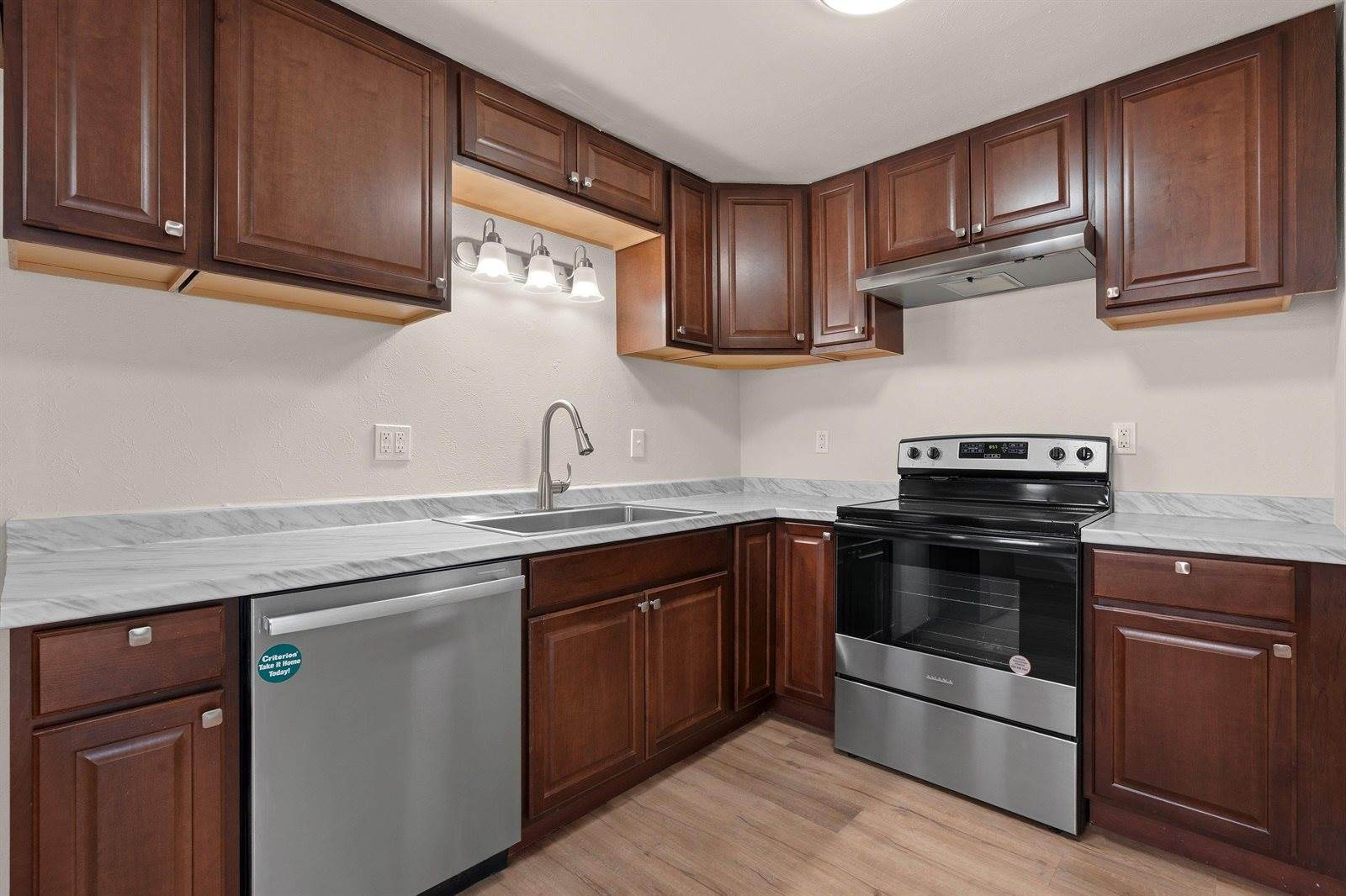 2130 Elmview Drive, Ashwaubenon, WI 54304
