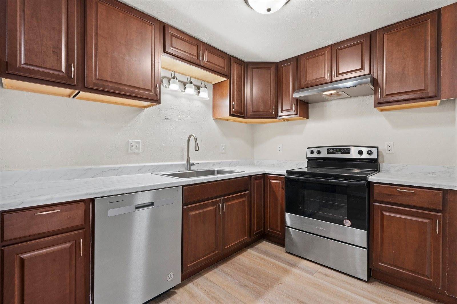 2130 Elmview Drive, Ashwaubenon, WI 54304