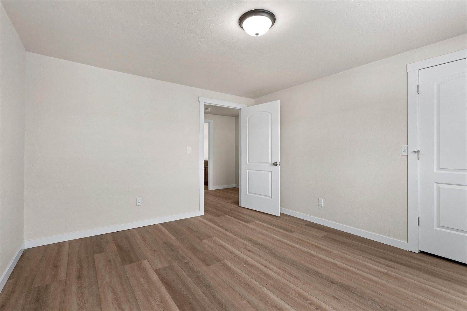 2130 Elmview Drive, Ashwaubenon, WI 54304