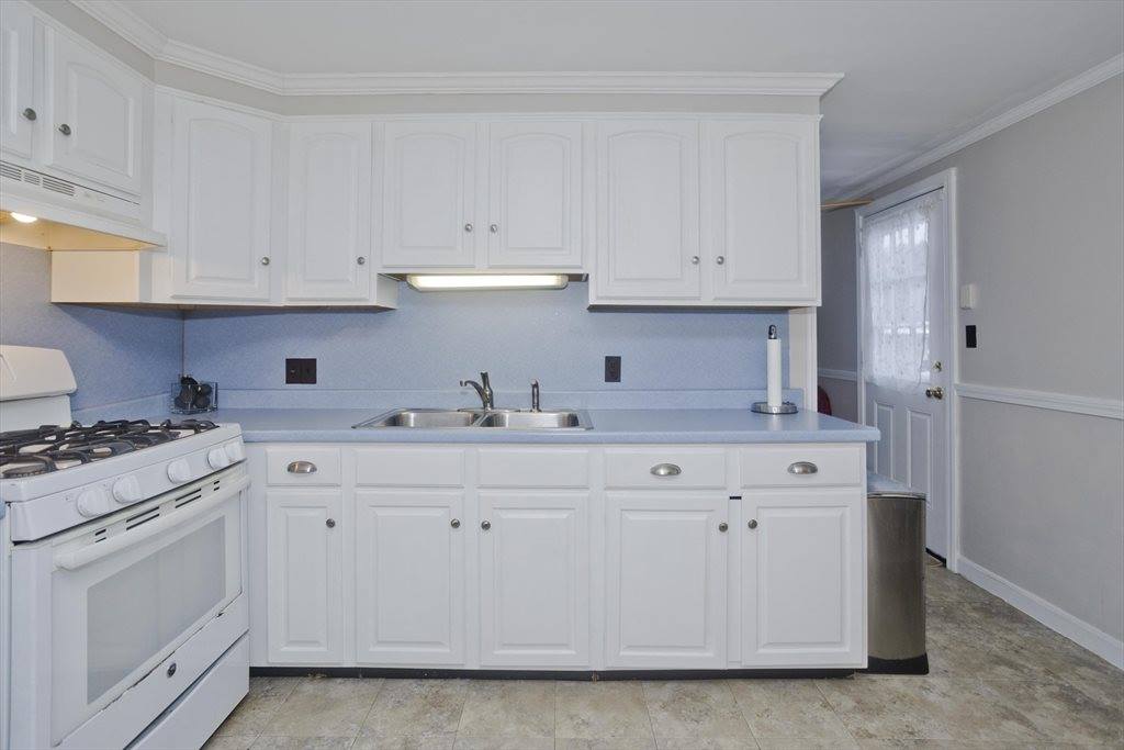 93 Grochmal Avenue, #12, Springfield, MA 01151