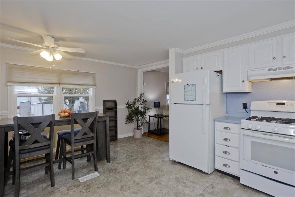 93 Grochmal Avenue, #12, Springfield, MA 01151