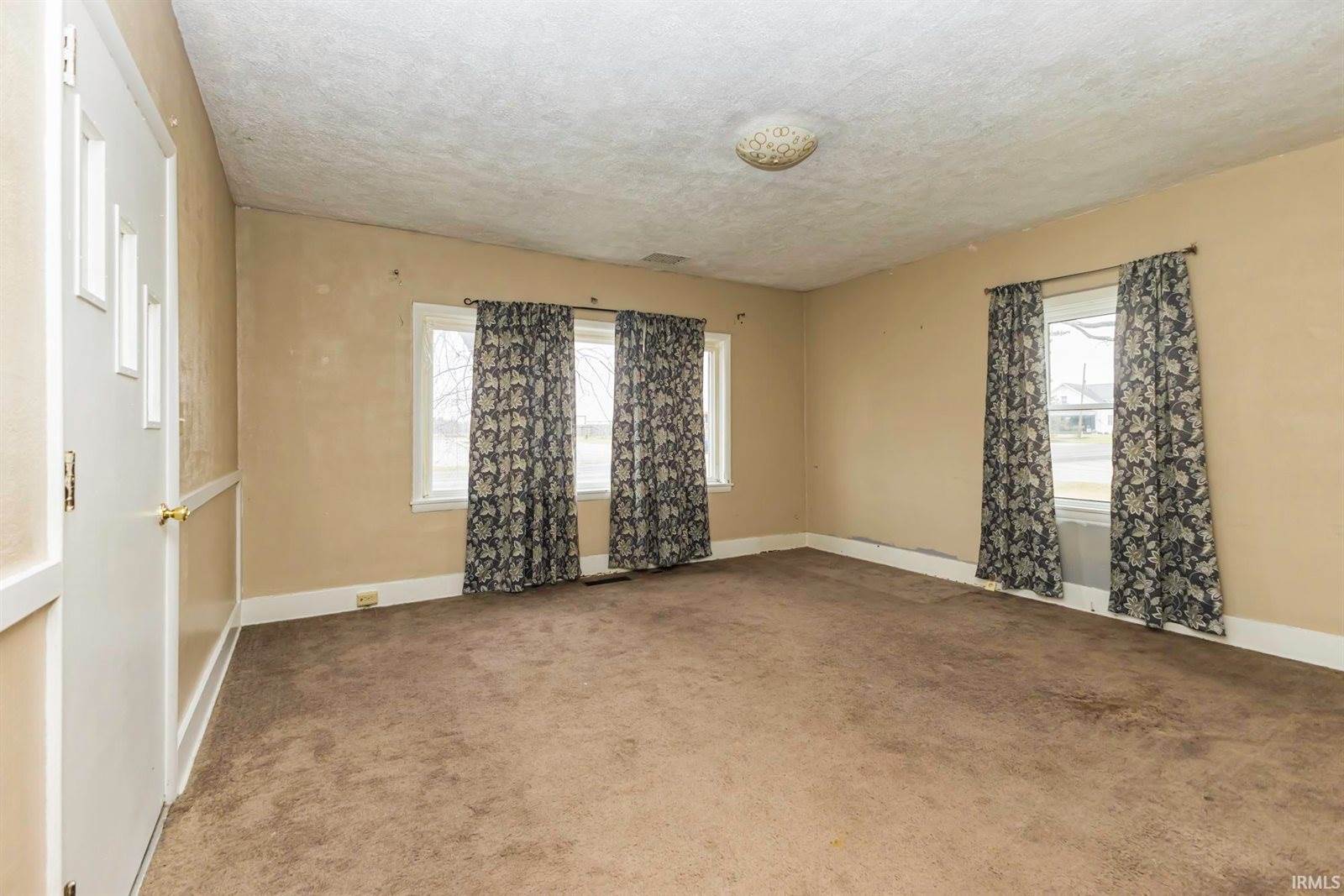 8060 W 900 S, Fairmount, IN 46928