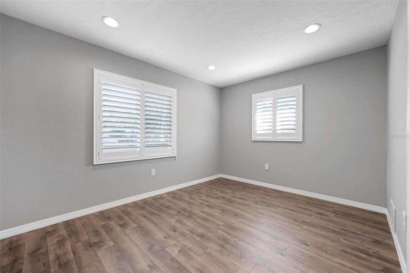 3372 Tyne Lane, Sarasota, FL 34232