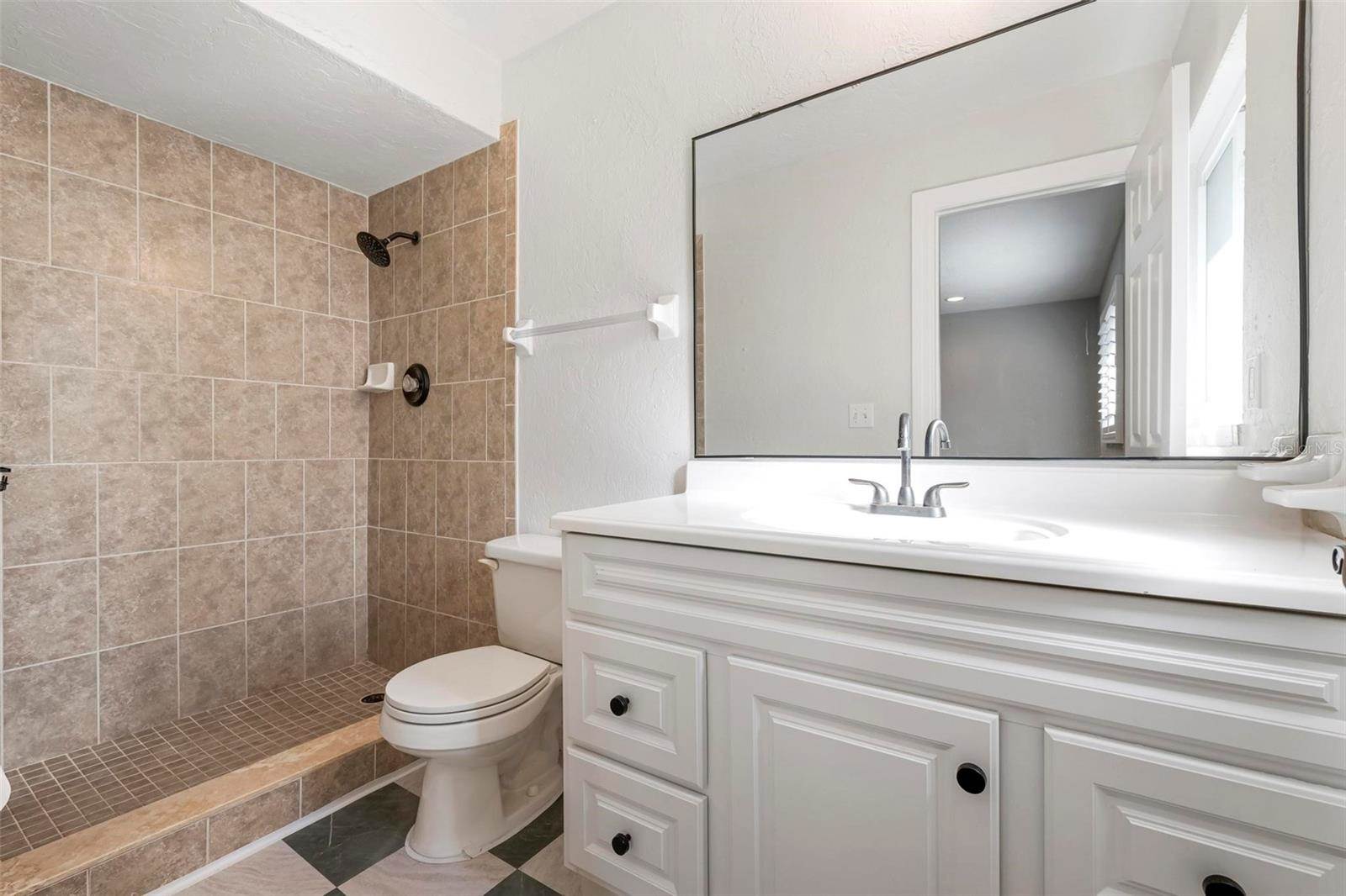 3372 Tyne Lane, Sarasota, FL 34232