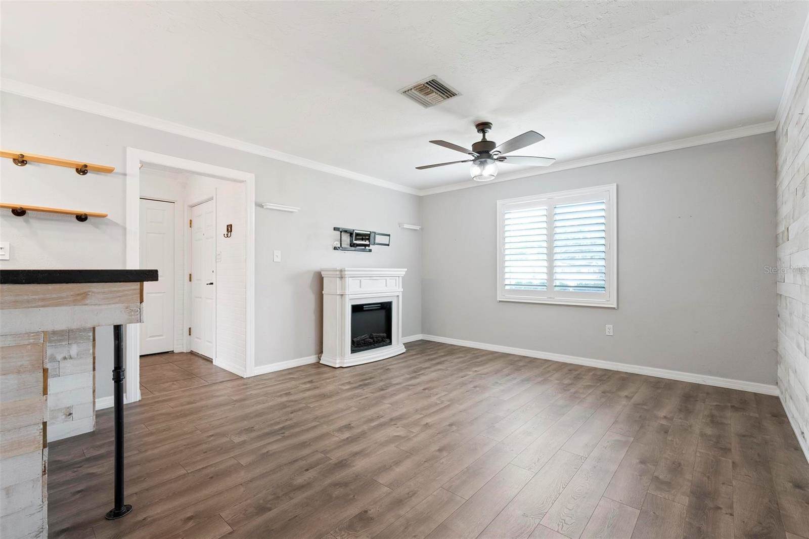 3372 Tyne Lane, Sarasota, FL 34232