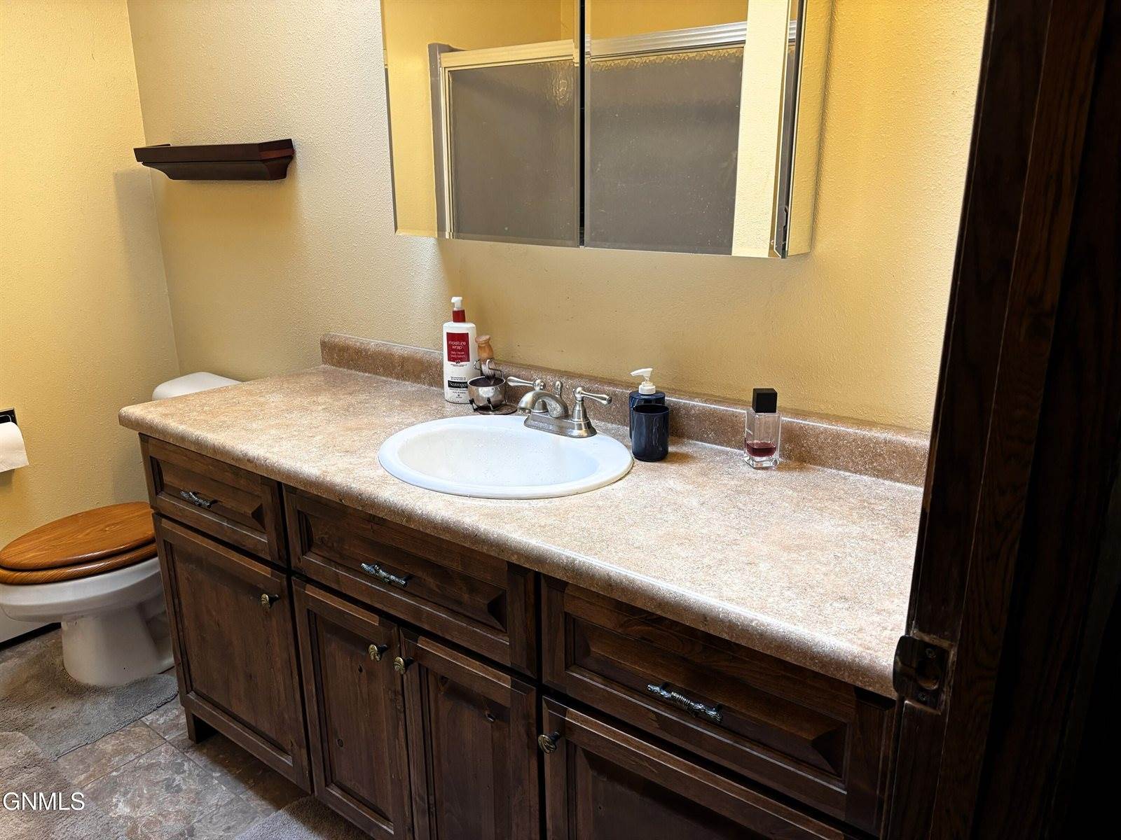 1561 Wichita Drive, Bismarck, ND 58504