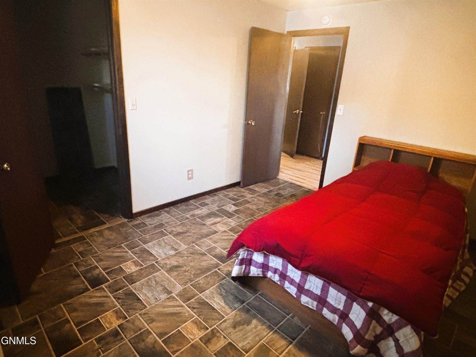 1561 Wichita Drive, Bismarck, ND 58504