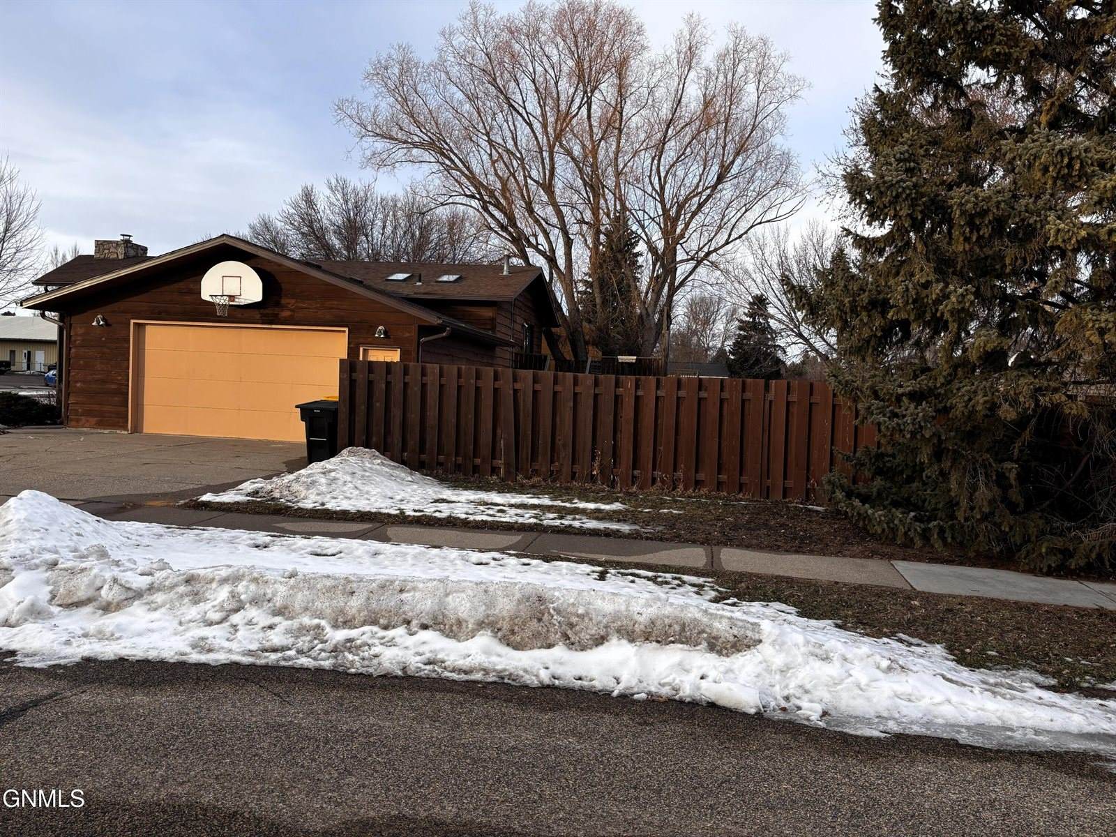 1561 Wichita Drive, Bismarck, ND 58504