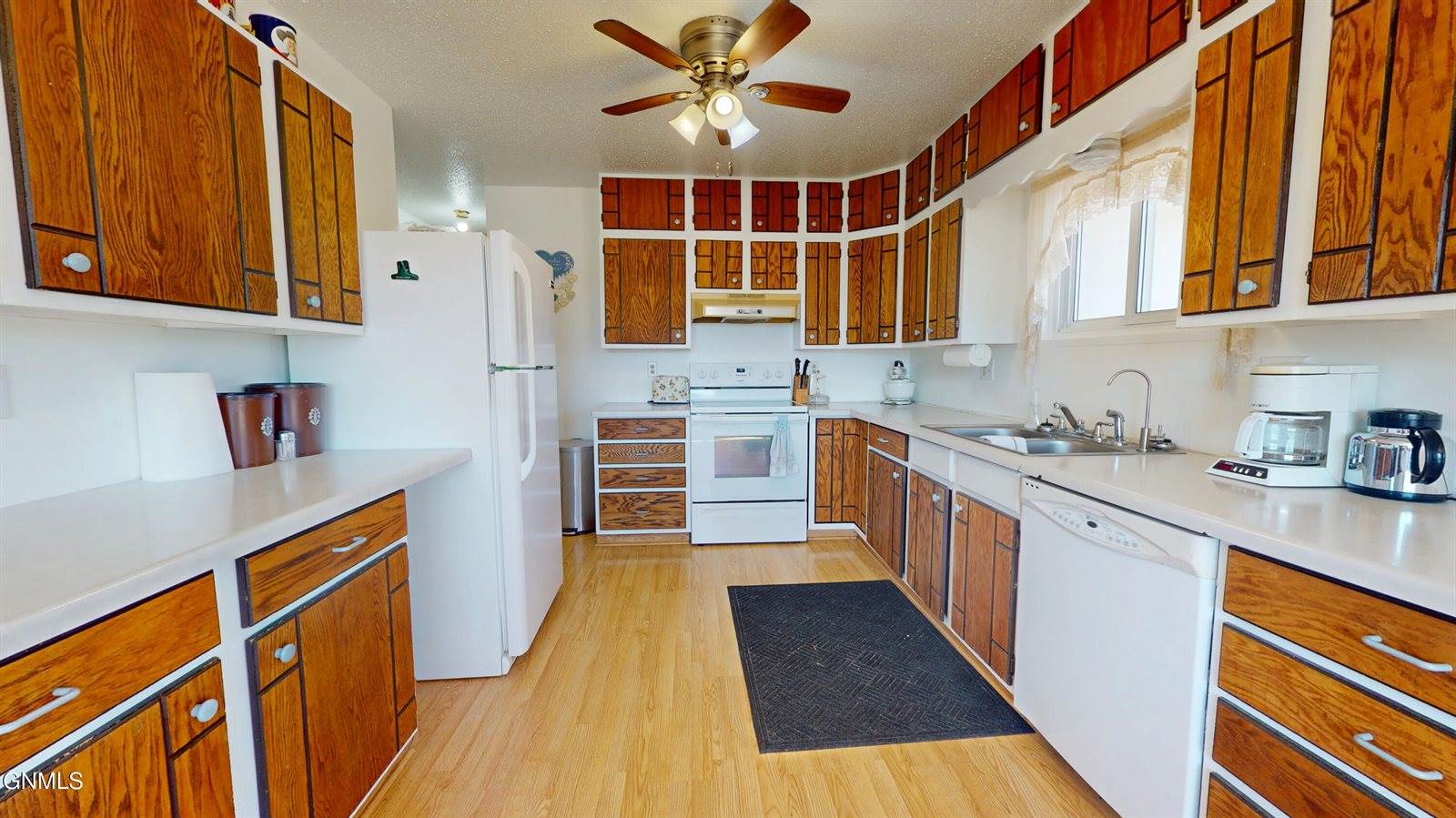 116 5th Street East, Napoleon, ND 58561