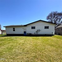116 5th Street East, Napoleon, ND 58561