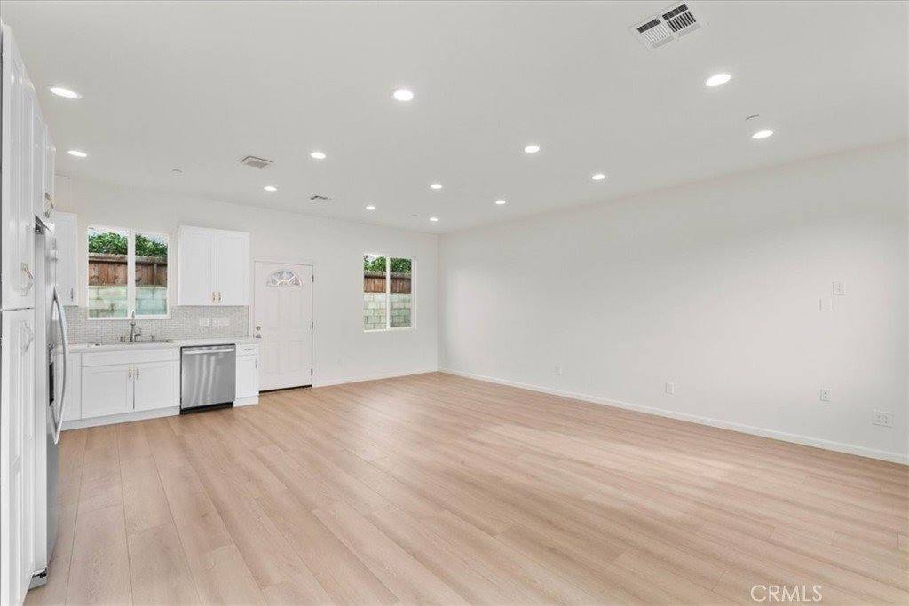 8571 Lurline Avenue, Winnetka, CA 91306