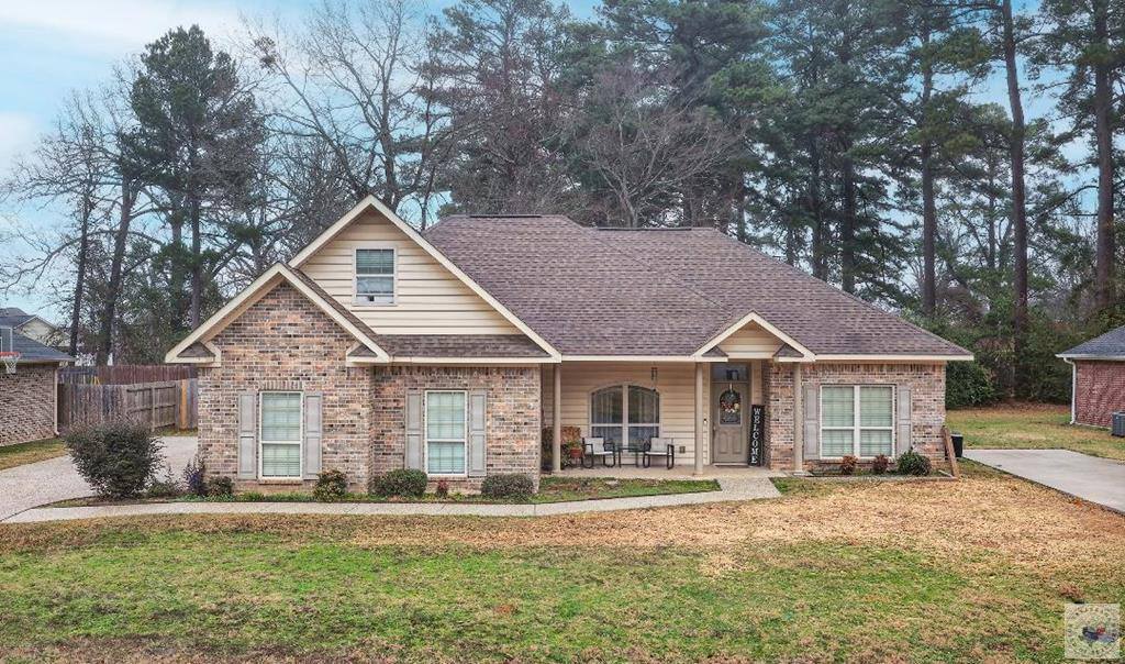 6910 Woodmere Ct, Texarkana, TX 75503