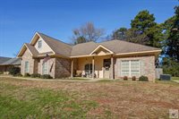6910 Woodmere Ct, Texarkana, TX 75503