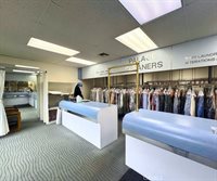 1040 West Kenneth Rd, Glendale, CA 91202