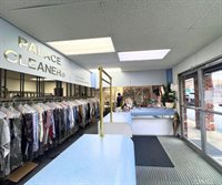 1040 West Kenneth Rd, Glendale, CA 91202