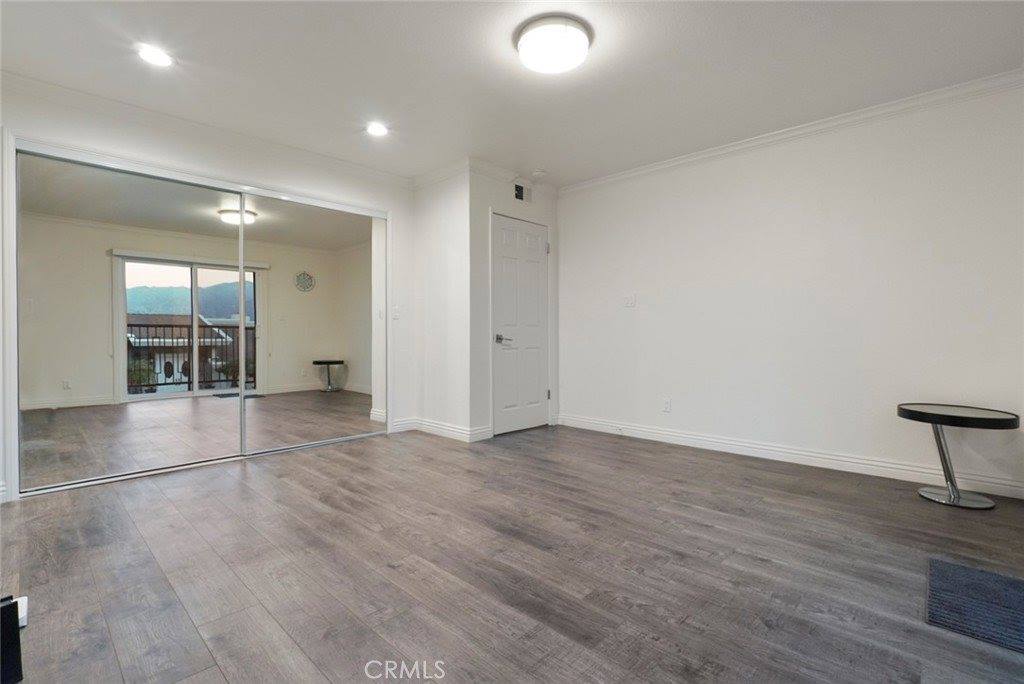 3381 Oakmont View, Glendale, CA 91208