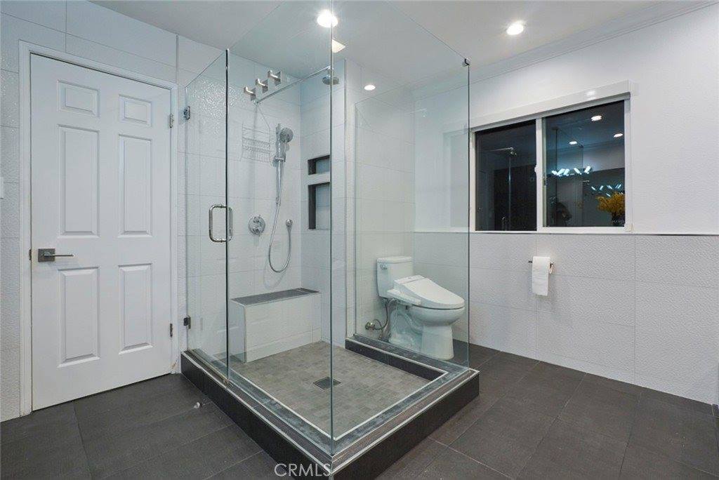 3381 Oakmont View, Glendale, CA 91208