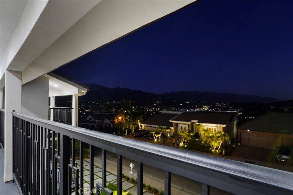 3381 Oakmont View, Glendale, CA 91208