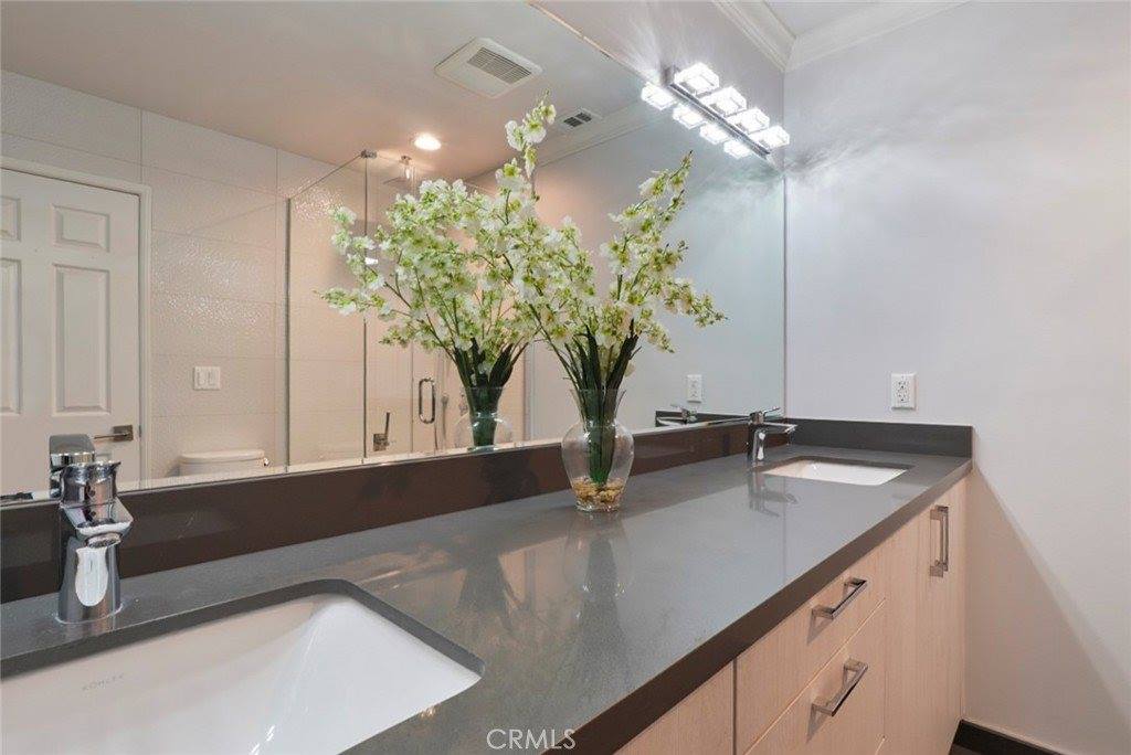 3381 Oakmont View, Glendale, CA 91208