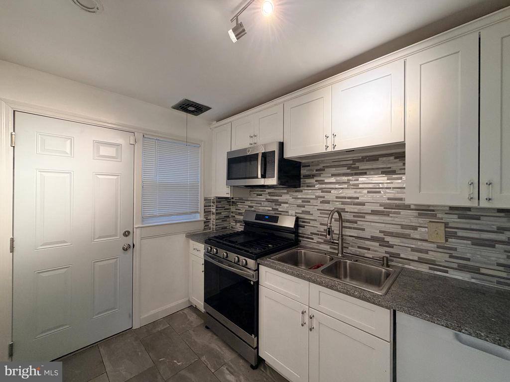 1262 Halstead Road, Parkville, MD 21234