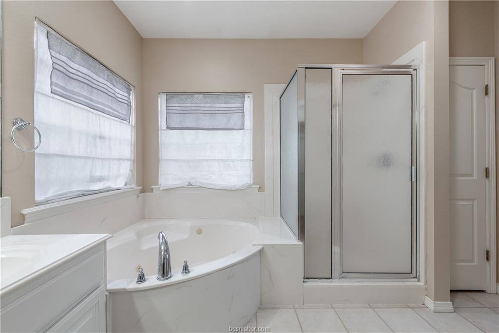 305 Stoney Hills Court, College Station, TX 77845