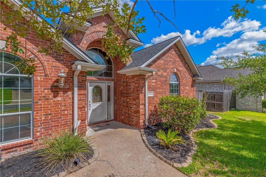 305 Stoney Hills Court, College Station, TX 77845