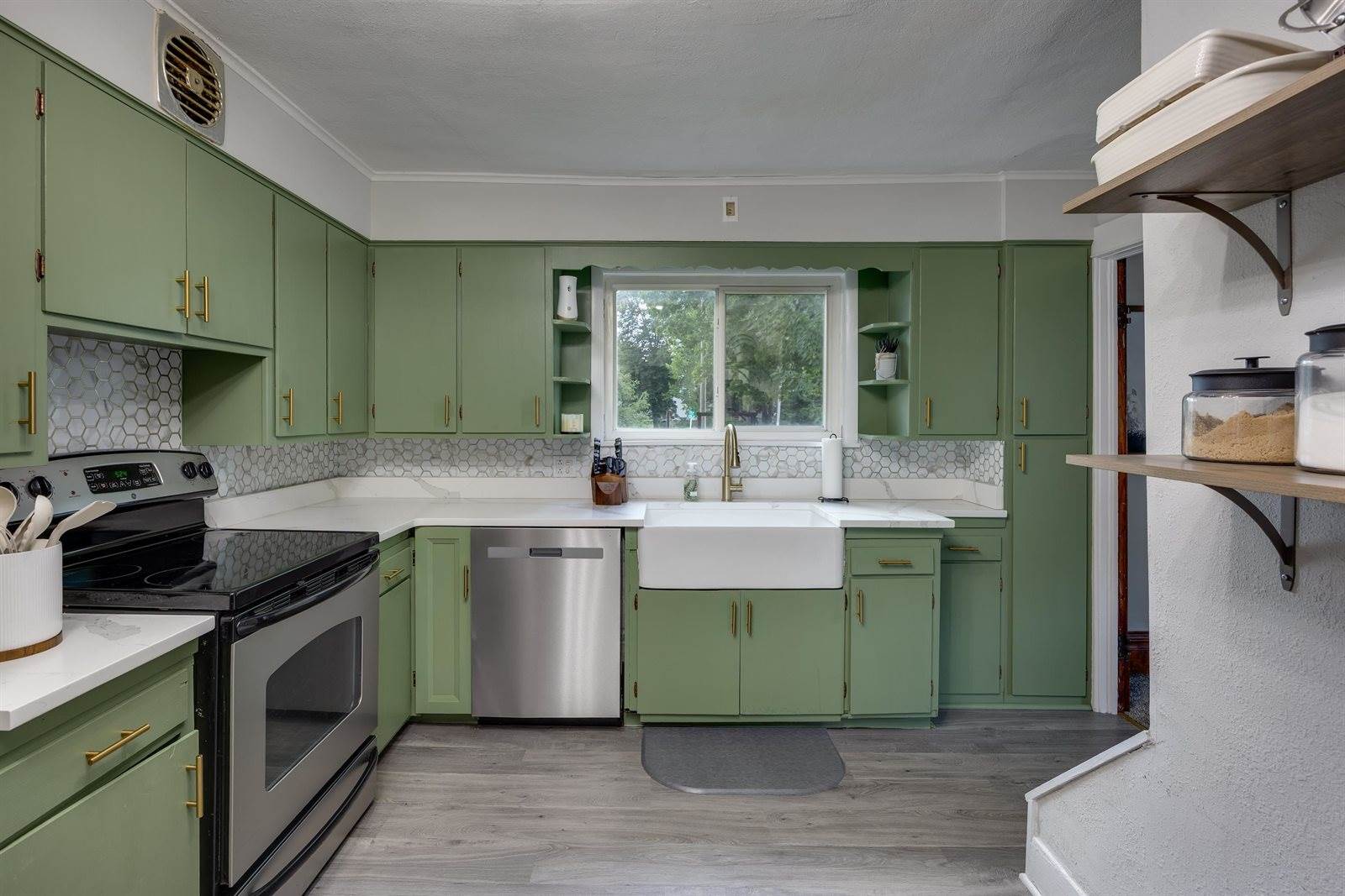 1208 23rd, Monroe, WI 53566