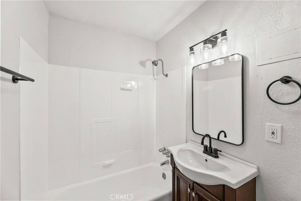 44140 West Lightwood Avenue, Lancaster, CA 93534