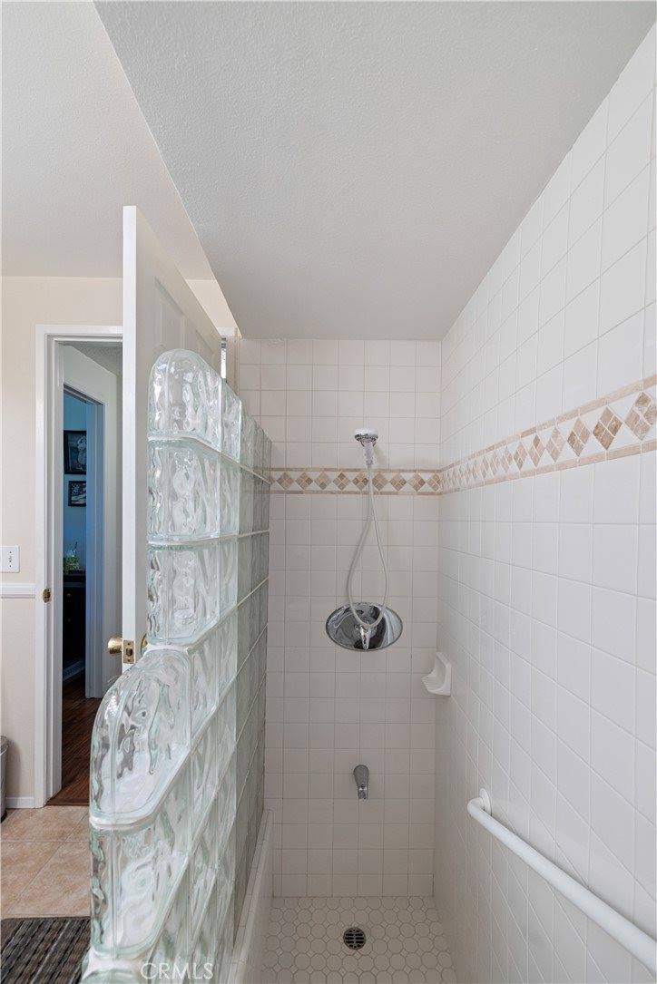 19211 Avenue Of The Oaks, Newhall, CA 91321